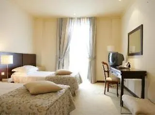 卡萨里酒店 4* 切塞纳